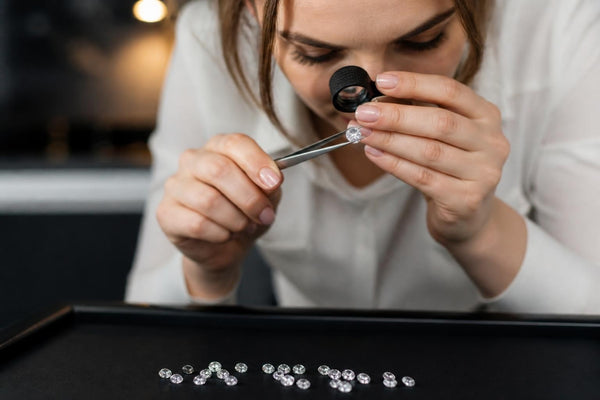 Loose Gemstones: Expert Guide to Quality & Value