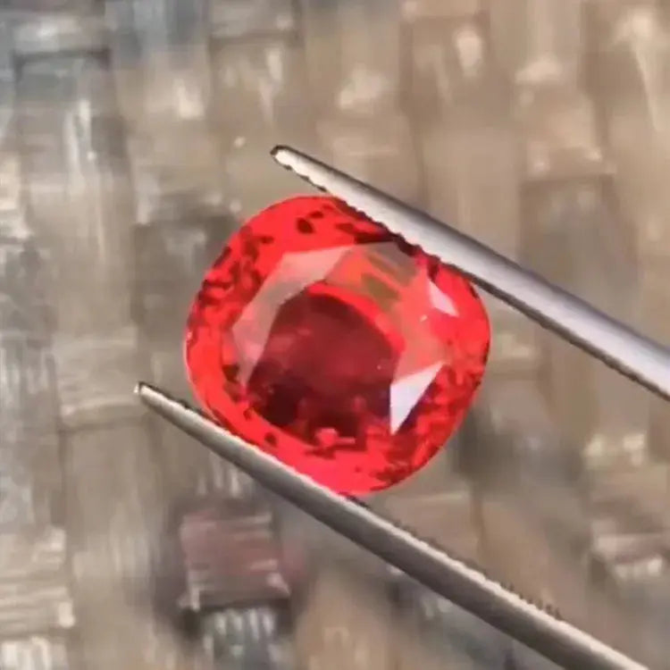 Jedi Spinel 10.64ct Loose Gem - La Maison Val D'or