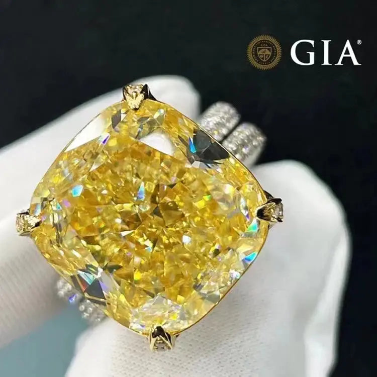 20.12Ct Yellow Diamond Ring - La Maison Val D'or