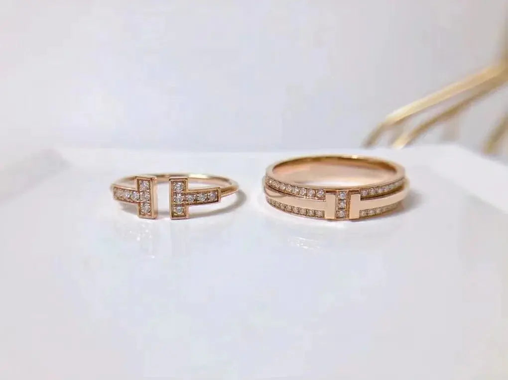 2 Carat Moissanite Gold Ring - La Maison Val D'or