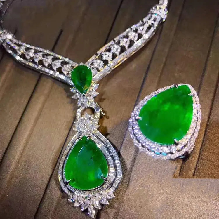 18K Emerald Bridal Set - La Maison Val D'or