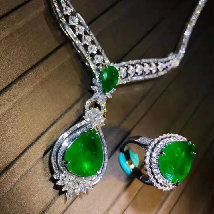 18K Emerald Bridal Set - La Maison Val D'or