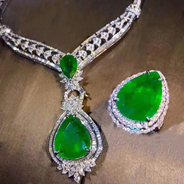 18K Emerald Bridal Set - La Maison Val D'or
