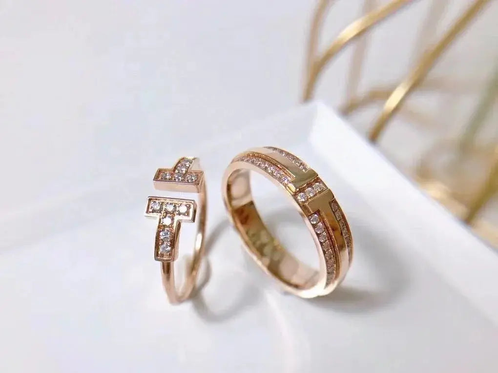 2 Carat Moissanite Gold Ring - La Maison Val D'or