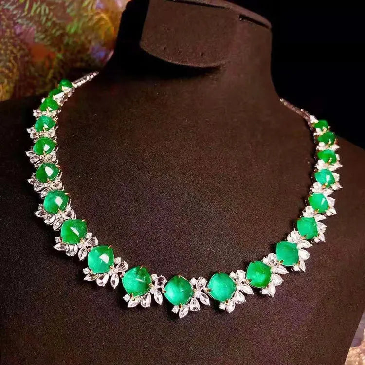 Natural Emerald Gold Necklace - La Maison Val D'or