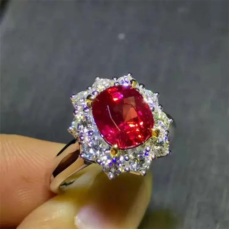 18K Gold Burma Ruby Ring - La Maison Val D'or
