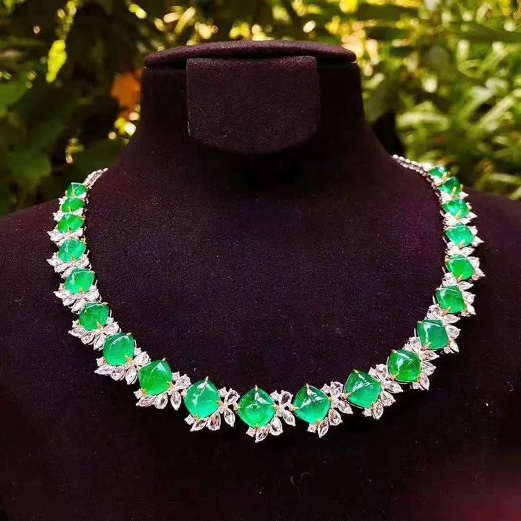 Natural Emerald Gold Necklace - La Maison Val D'or