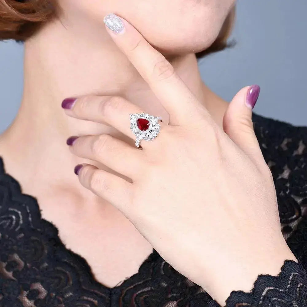 2.04ct Ruby 18k Gold Ring and Pendant Set - La Maison Val D'or
