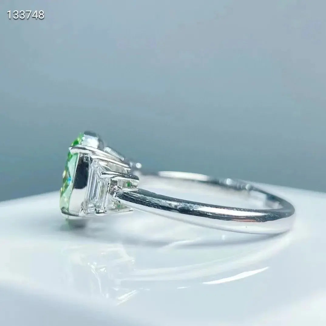 Natural Green Diamond Ring - La Maison Val D'or