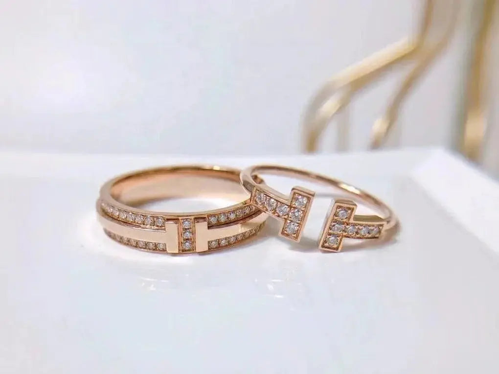 2 Carat Moissanite Gold Ring - La Maison Val D'or