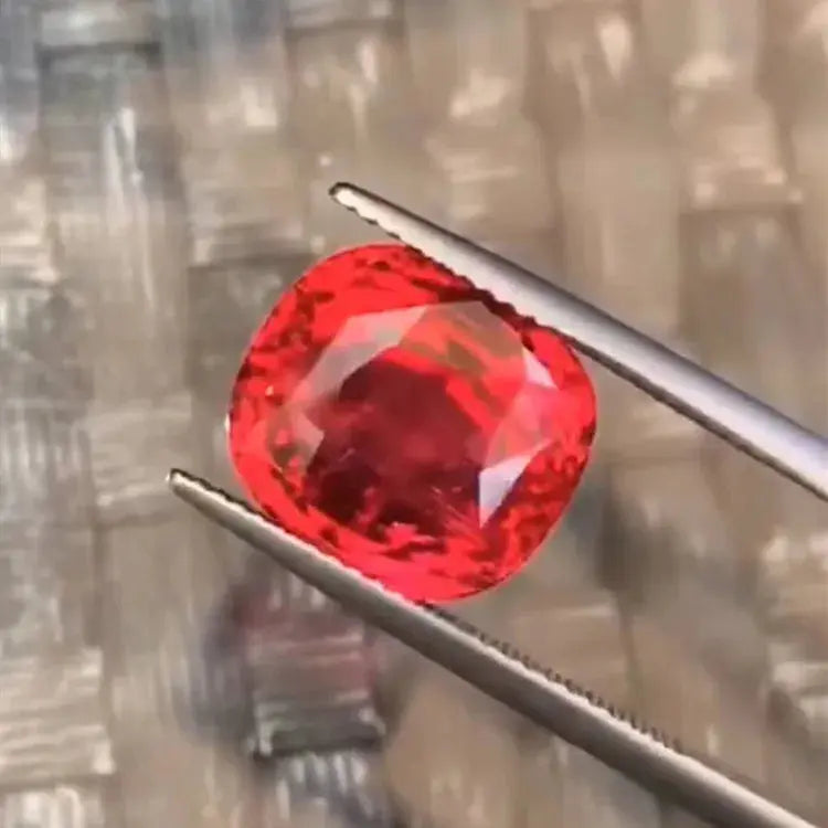 Jedi Spinel 10.64ct Loose Gem - La Maison Val D'or