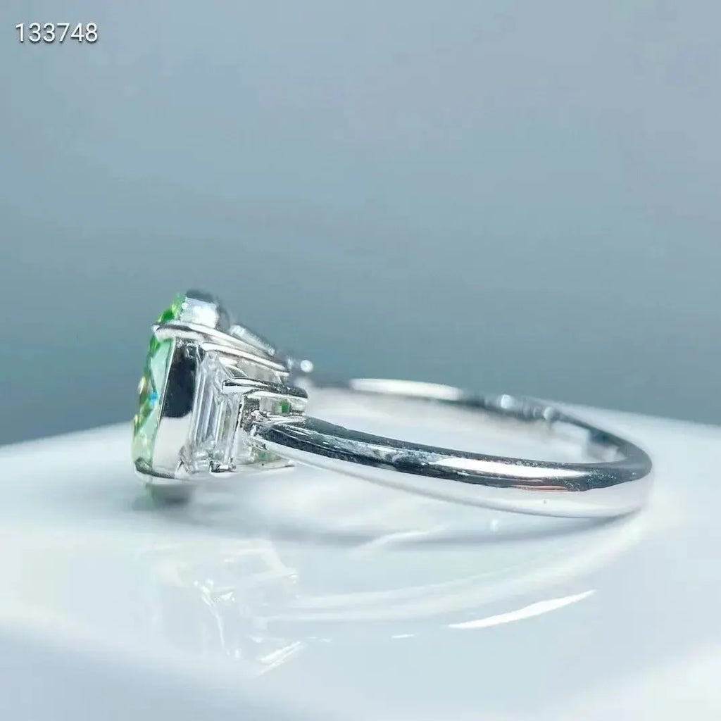 Natural Green Diamond Ring - La Maison Val D'or