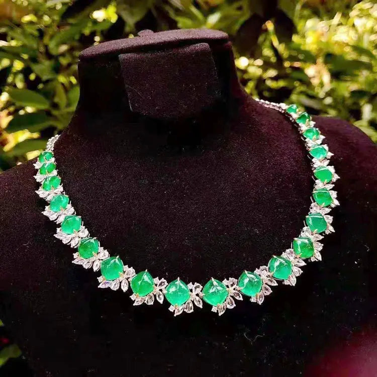 Natural Emerald Gold Necklace - La Maison Val D'or