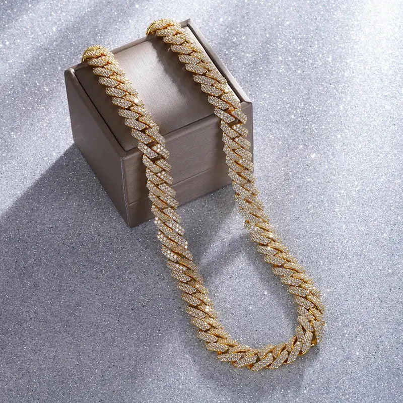 14K Moissanite Cuban Chain - La Maison Val D'or