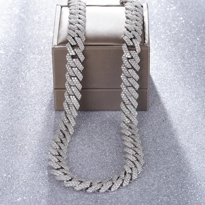 14K Moissanite Cuban Chain - La Maison Val D'or