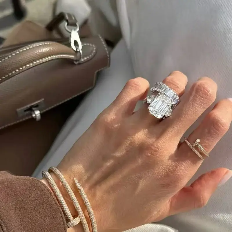 15ct Emerald Cut Lab Diamond Ring - La Maison Val D'or