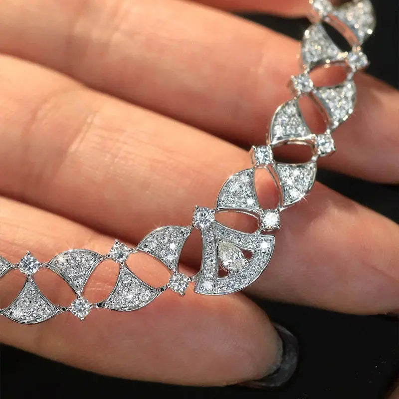 18K White Gold 3.7ct Necklace - La Maison Val D'or