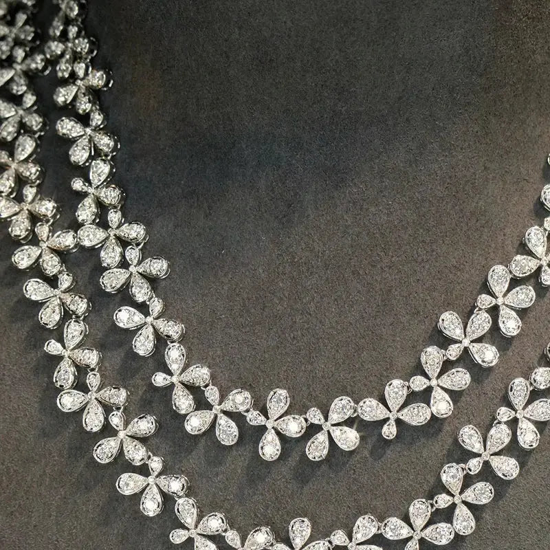 10ct Diamond Flower Necklace - La Maison Val D'or