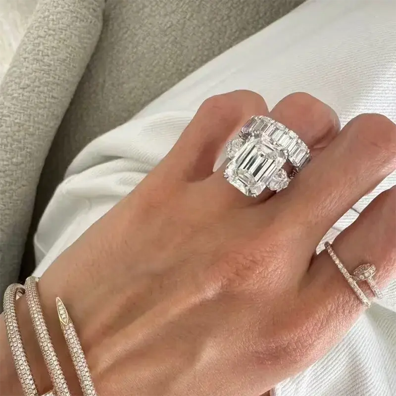 15Ct Emerald Lab Diamond Ring - La Maison Val D'or