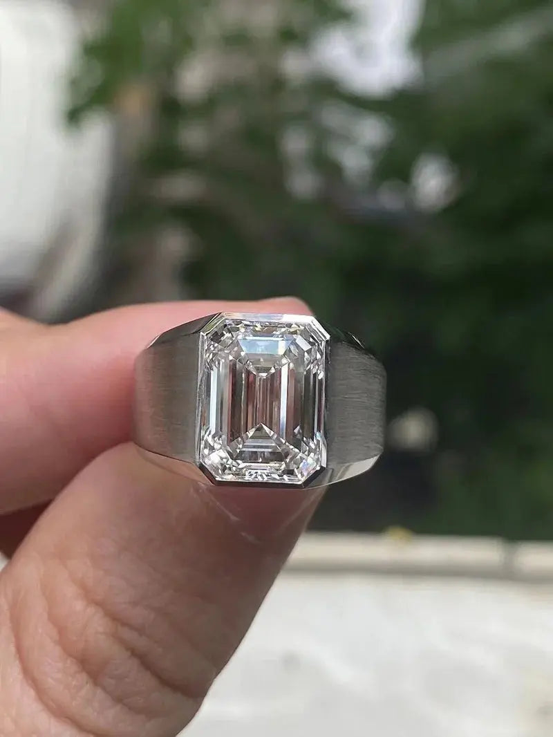 5ct Emerald Lab Diamond Ring - La Maison Val D'or