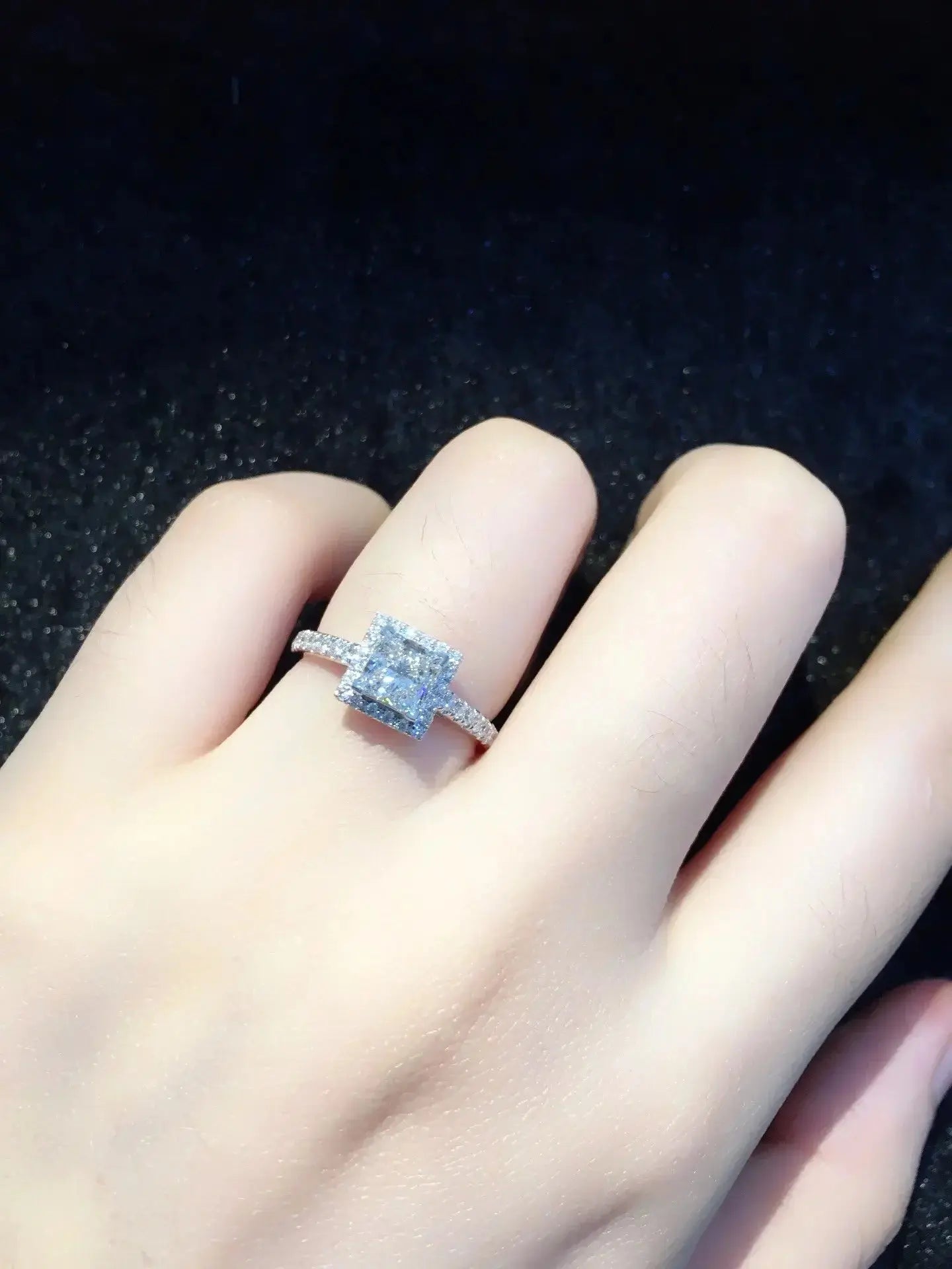 18K Gold 1.35ct Diamond Ring - La Maison Val D'or