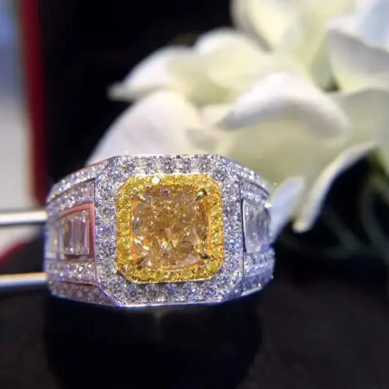 18K Gold Natural Diamond Ring - La Maison Val D'or