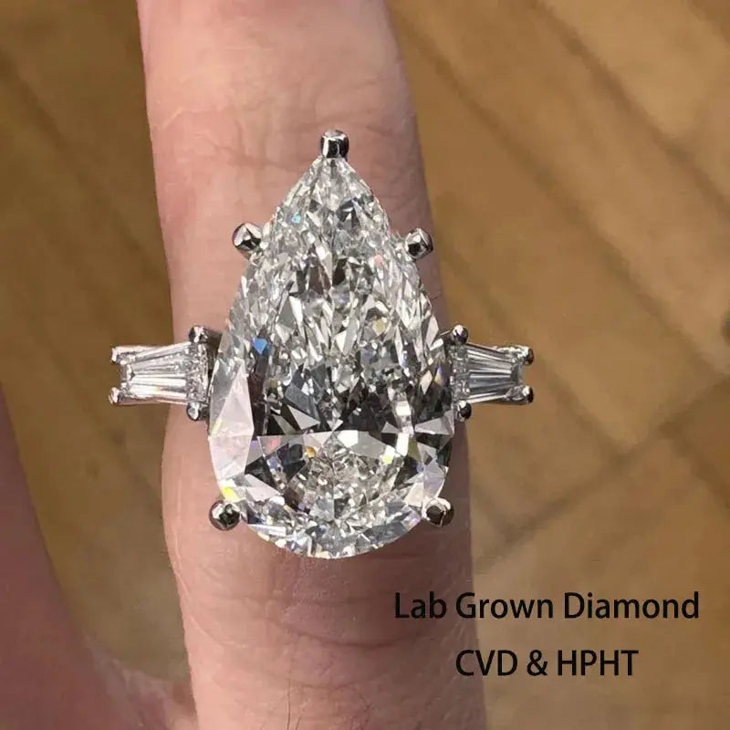 10 Carat Pear Lab Diamond Ring - La Maison Val D'or