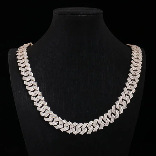 10K Gold Moissanite Cuban Chain - La Maison Val D'or