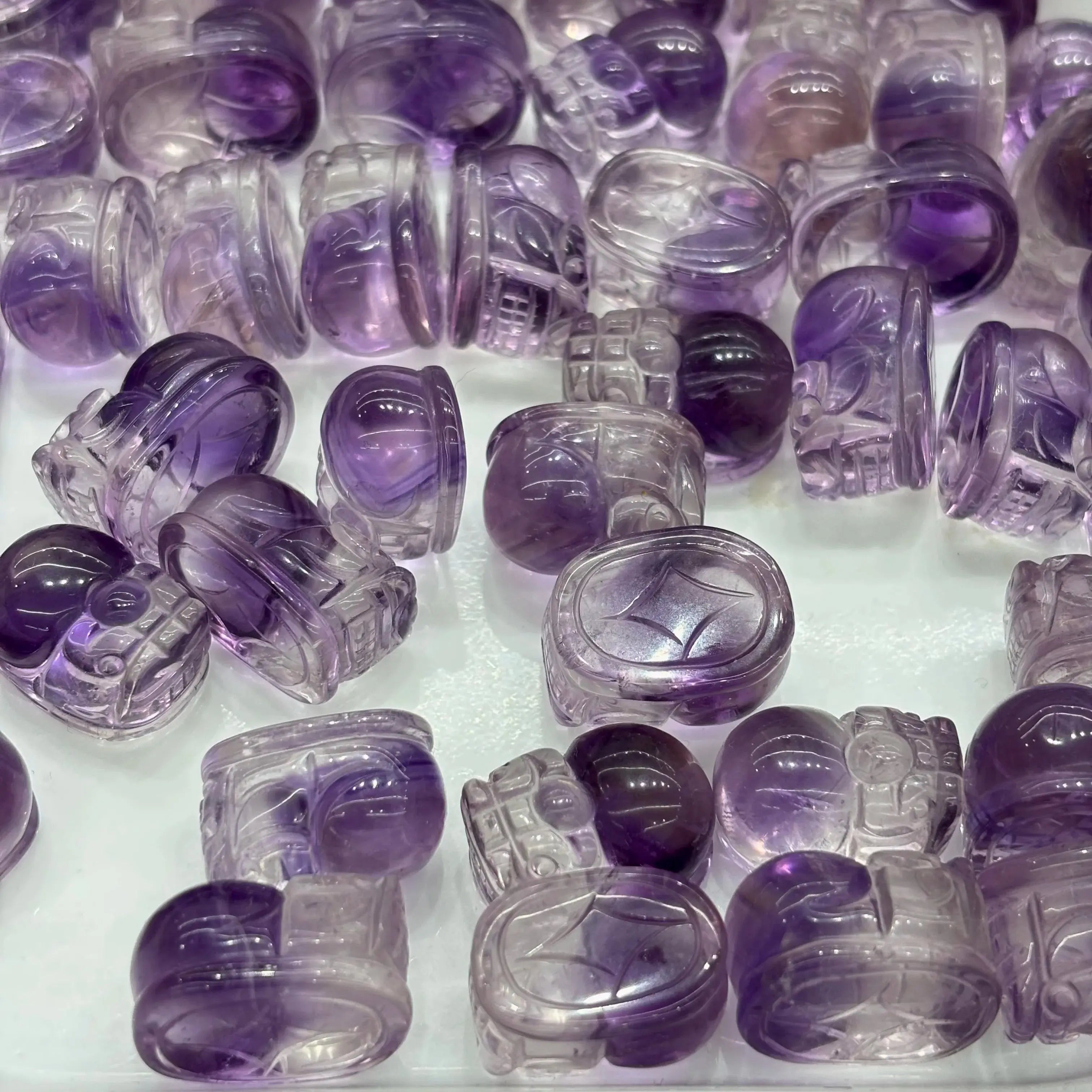 Natural Amethyst Pixiu Charm - La Maison Val D'or