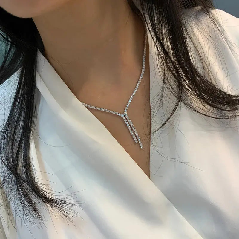 8ct Natural Diamond Tassel - La Maison Val D'or