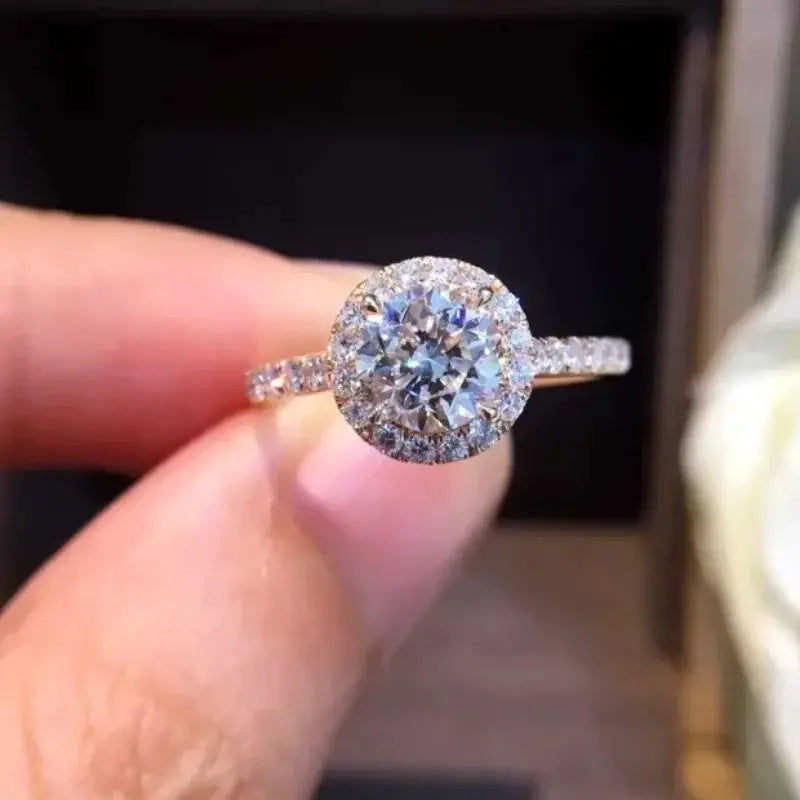 18K Gold Natural Diamond Ring - La Maison Val D'or