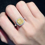 18K Gold Natural Diamond Ring - La Maison Val D'or