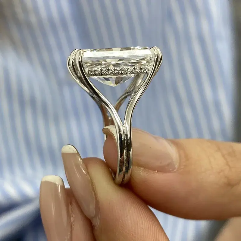 10Ct Lab Diamond Hidden Halo Ring - La Maison Val D'or