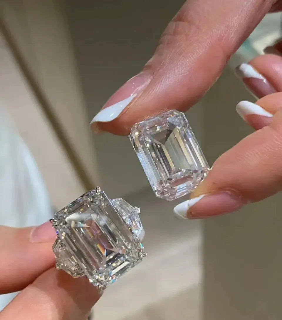 15Ct Emerald Lab Diamond Ring - La Maison Val D'or