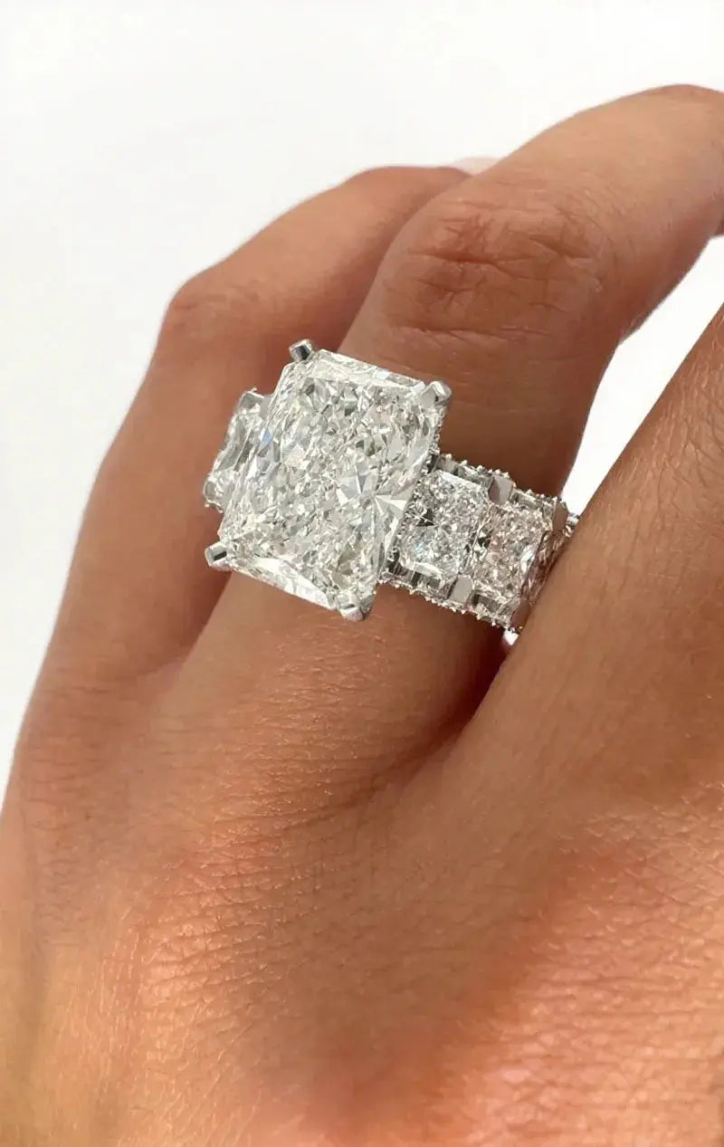 11 Ct Lab Diamond Radiant Ring - La Maison Val D'or