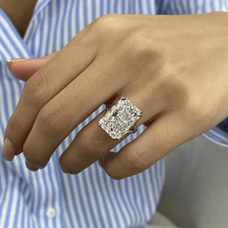 10Ct Lab Diamond Hidden Halo Ring - La Maison Val D'or