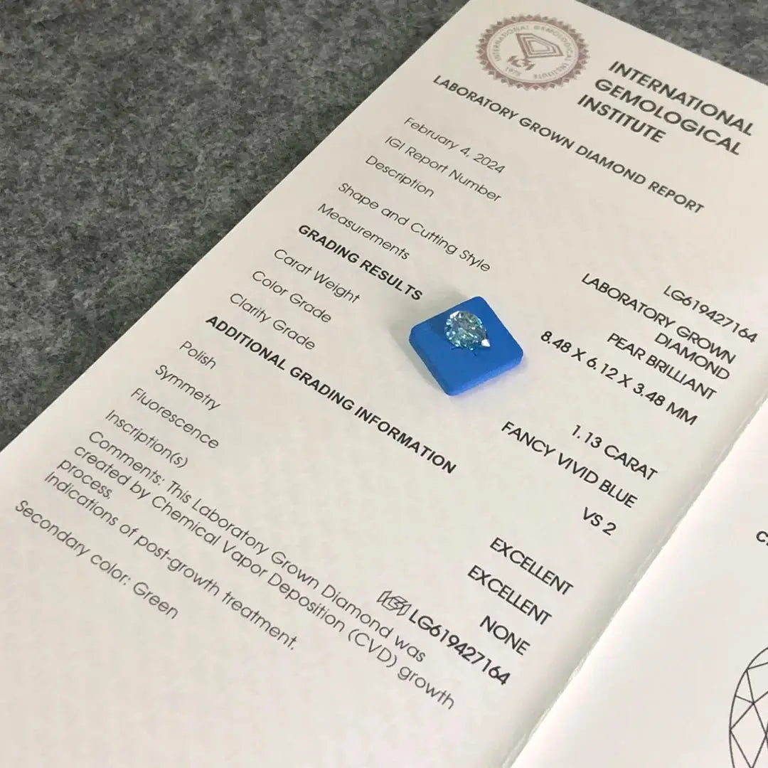 IGI Fancy Blue Lab Diamond - La Maison Val D'or