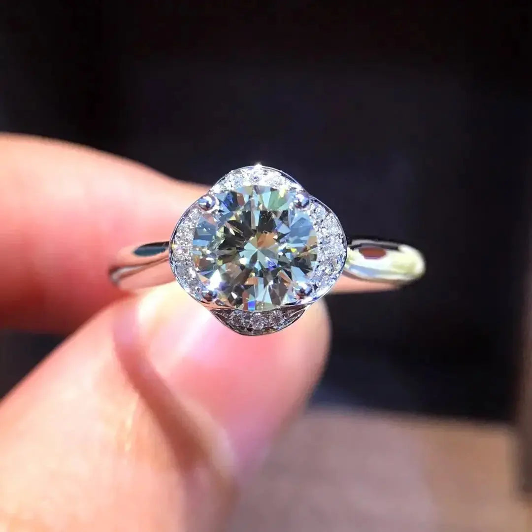 18K Gold Certified Diamond Ring - La Maison Val D'or