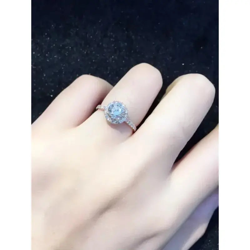 18K Gold Natural Diamond Ring - La Maison Val D'or