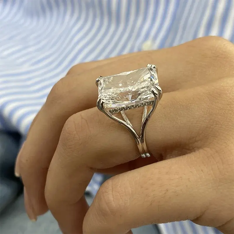 10Ct Lab Diamond Hidden Halo Ring - La Maison Val D'or