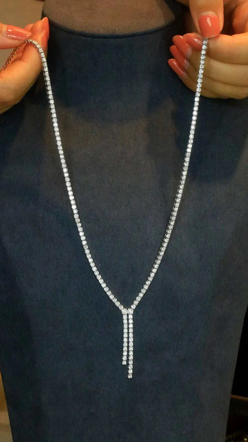 8ct Natural Diamond Tassel - La Maison Val D'or