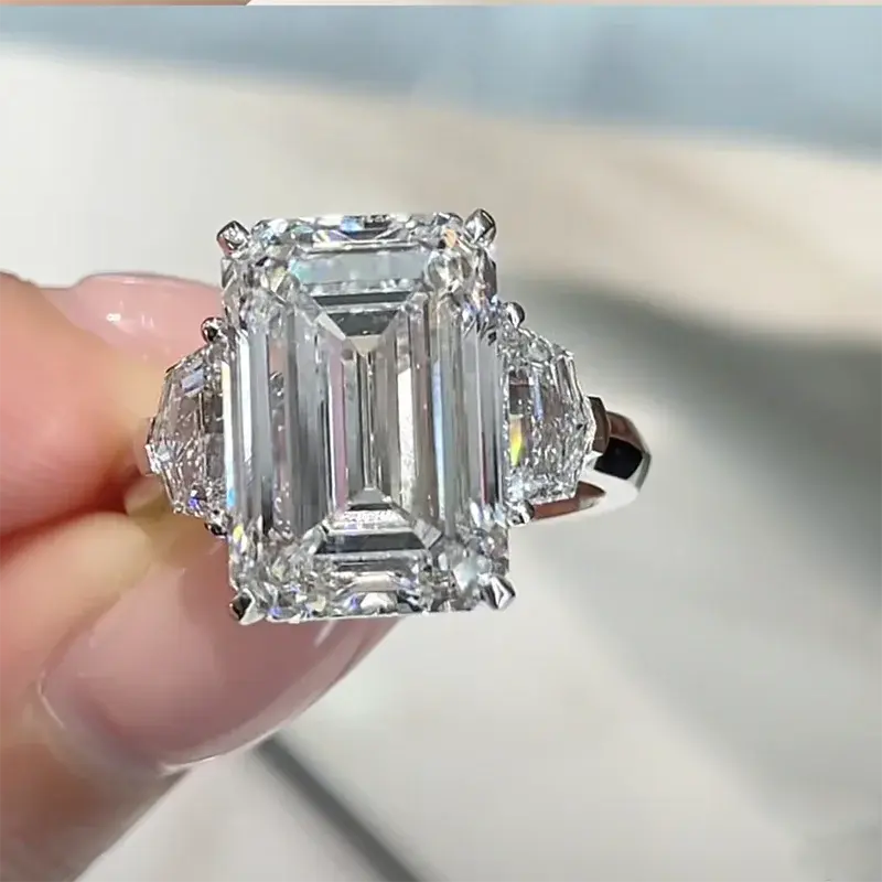 10 Ct IGI Lab Diamond Ring - La Maison Val D'or