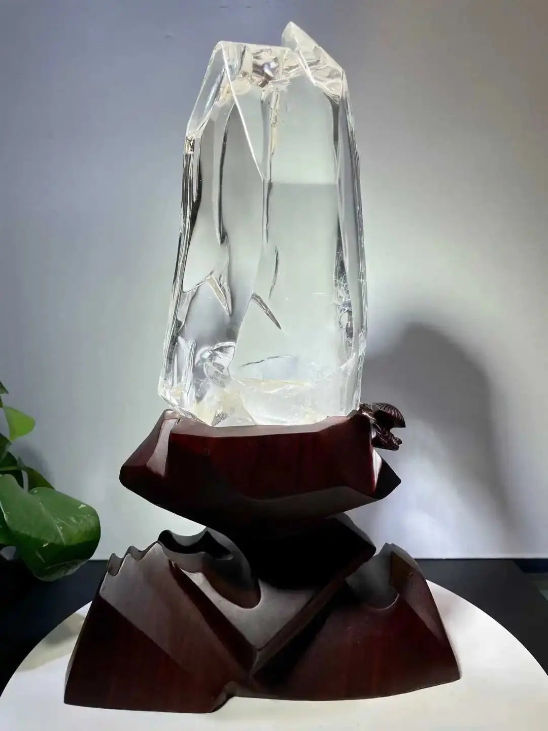 Raw White Crystal Decor - La Maison Val D'or