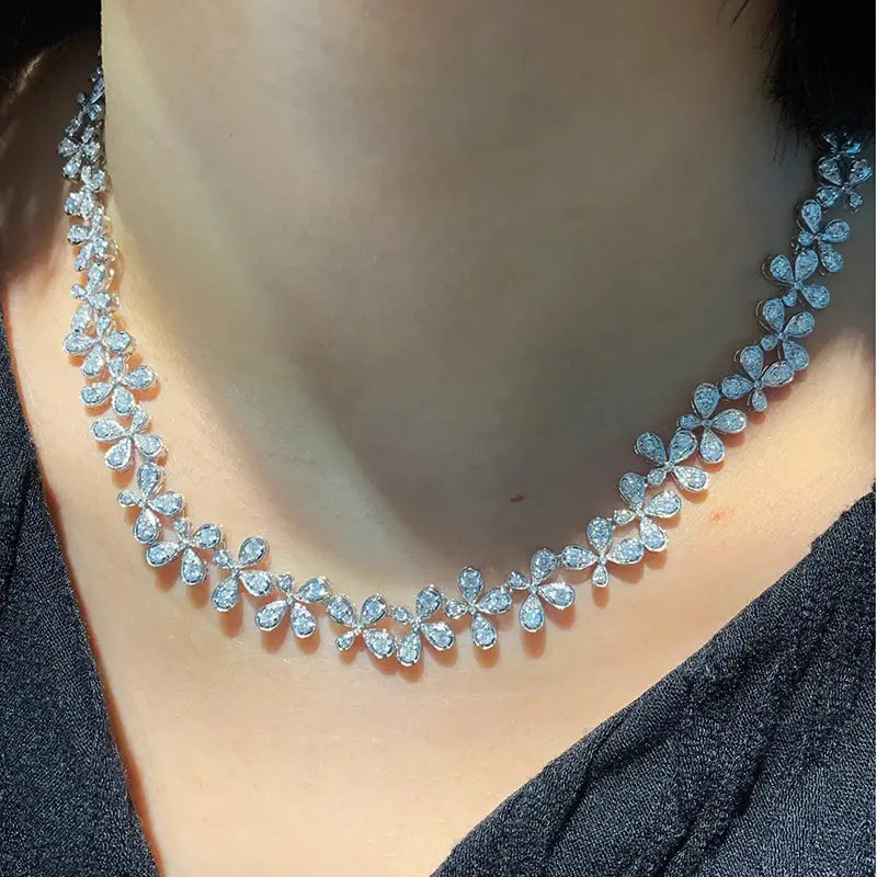 10ct Diamond Flower Necklace - La Maison Val D'or