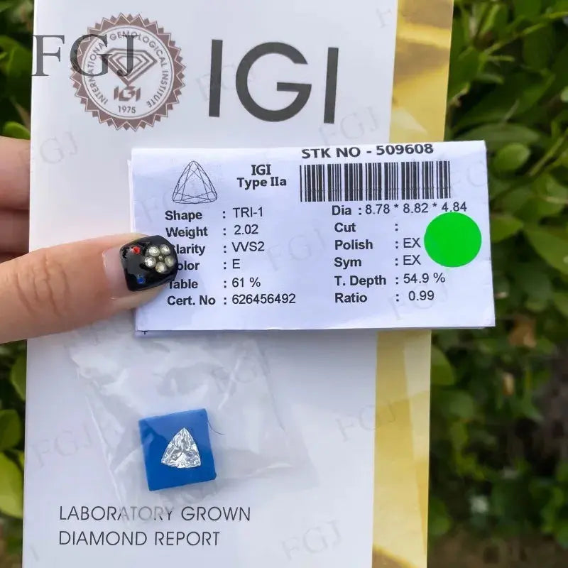 IGI Lab Diamond Trillion Cut - La Maison Val D'or