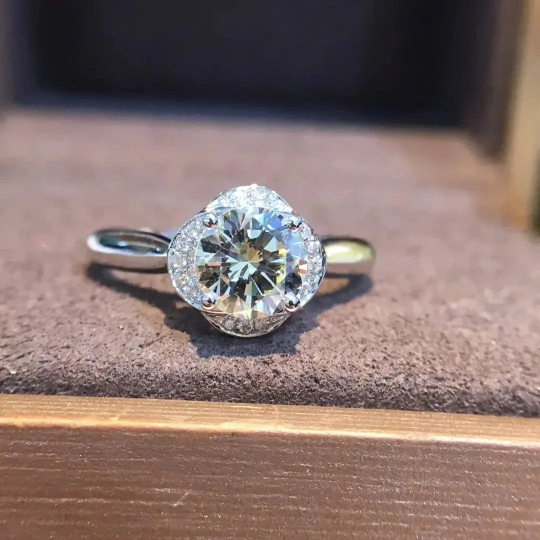 18K Gold Certified Diamond Ring - La Maison Val D'or