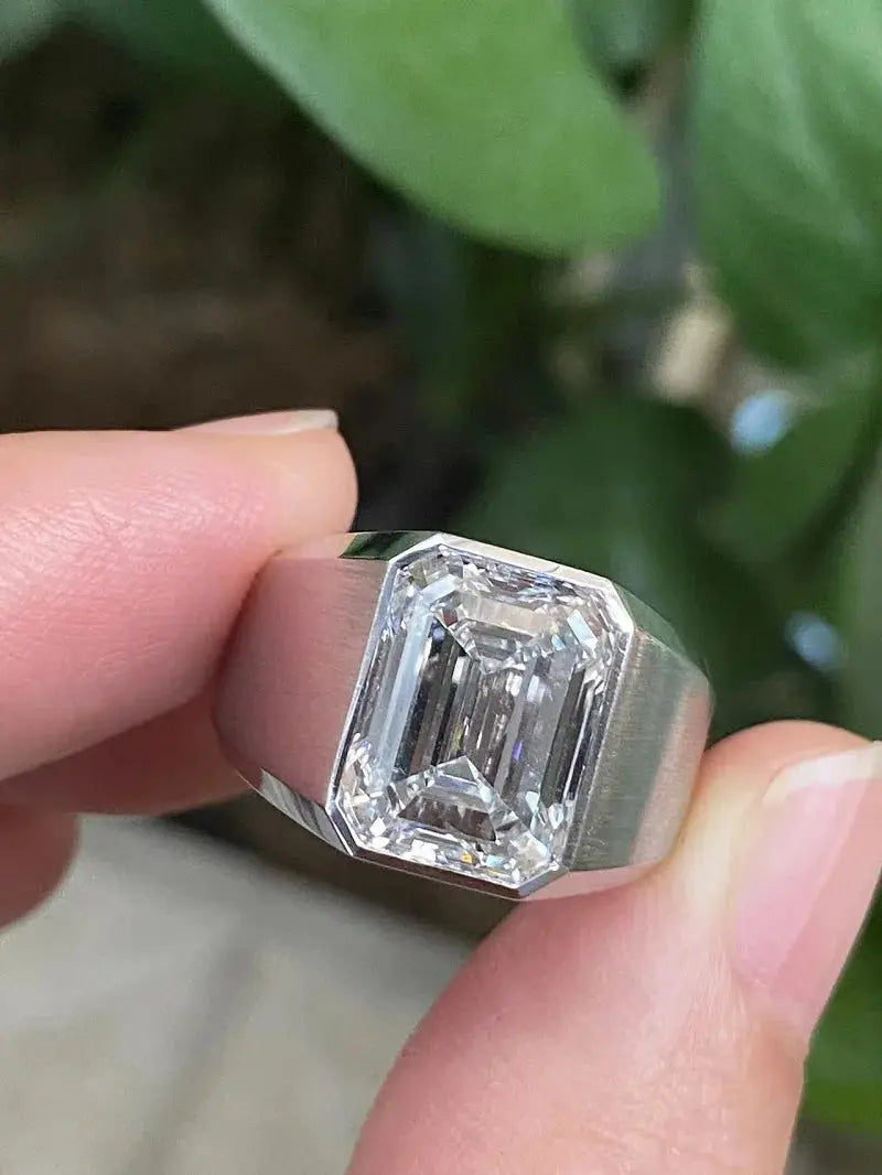 5ct Emerald Lab Diamond Ring - La Maison Val D'or