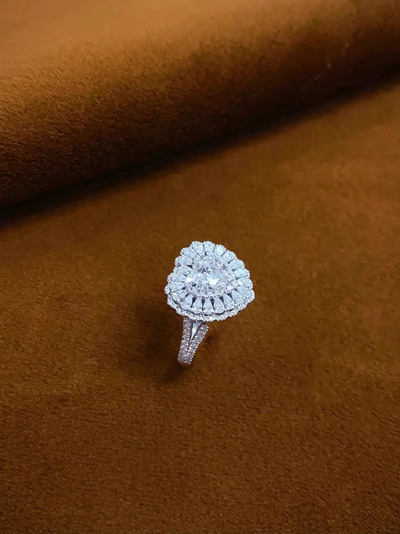 1ct Heart Diamond Ring 18K - La Maison Val D'or