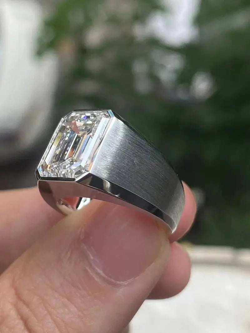 5ct Emerald Lab Diamond Ring - La Maison Val D'or